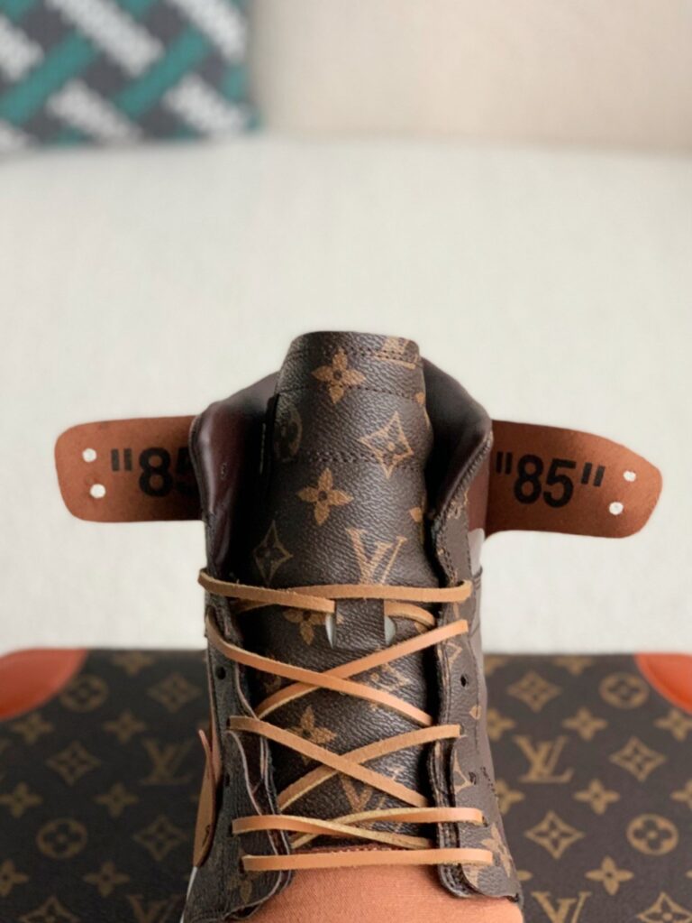 Air Jordan 1 x Louis Vuitton Sneaker High-tops