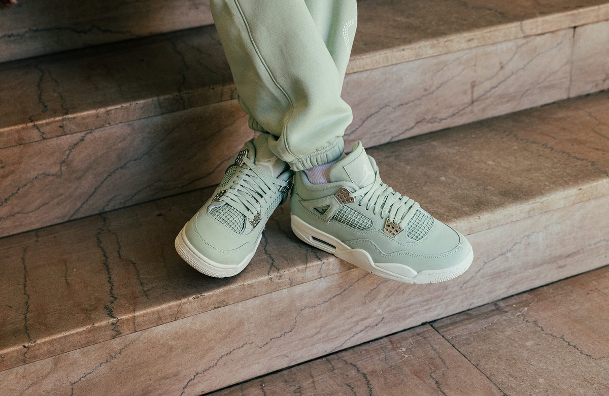 Nike Air Jordan 4 Retro 'Abundance / Seafoam'