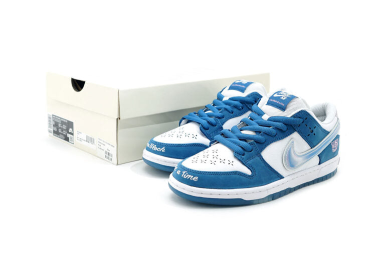 Nike Dunk Low Born x Raised