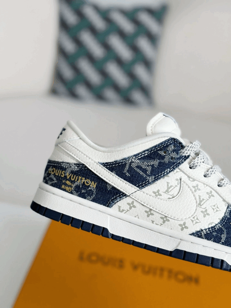 Nike Dunk Low Custom – Louis Vuitton Mixed Monogram White & Blue Denim Edition