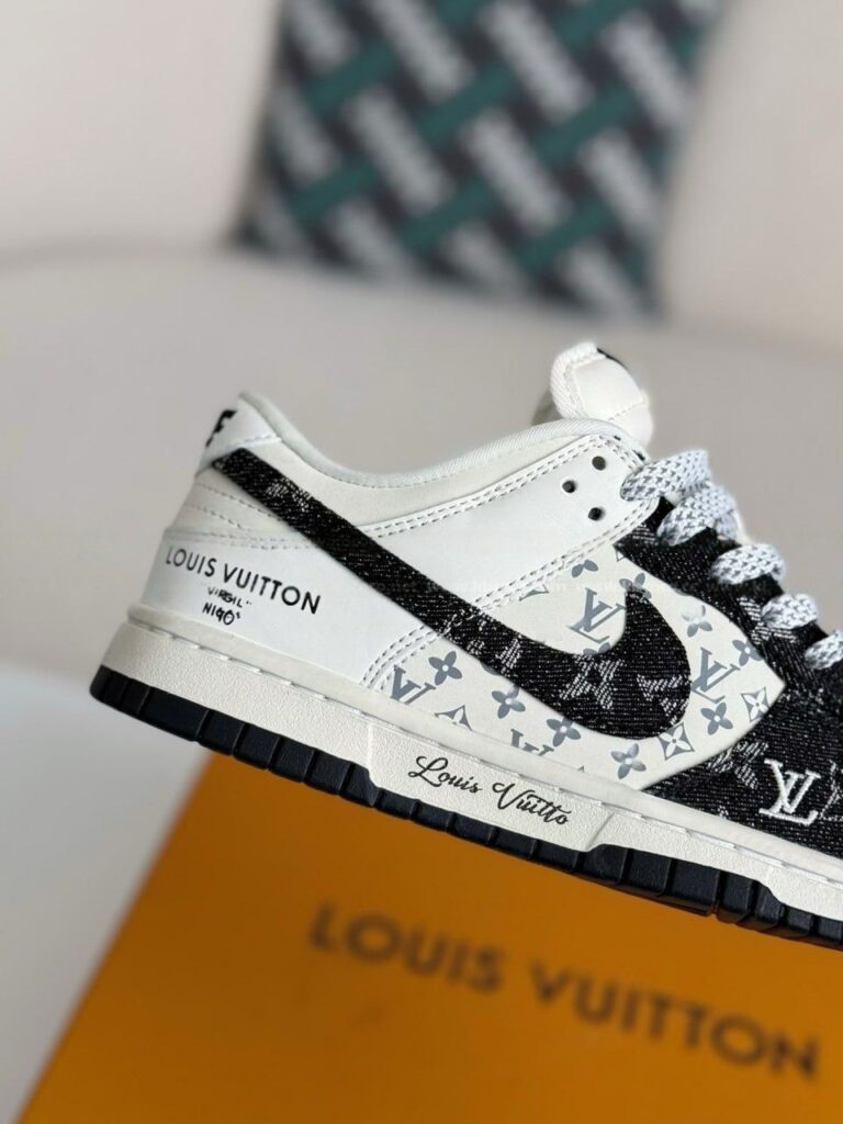 Nike Dunk Low Custom – Louis Vuitton Monogram Edition