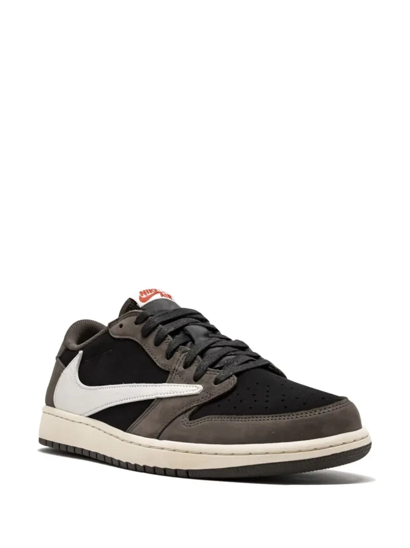 Nike Air Jordan 1 x Travis Scott Low Sneakers