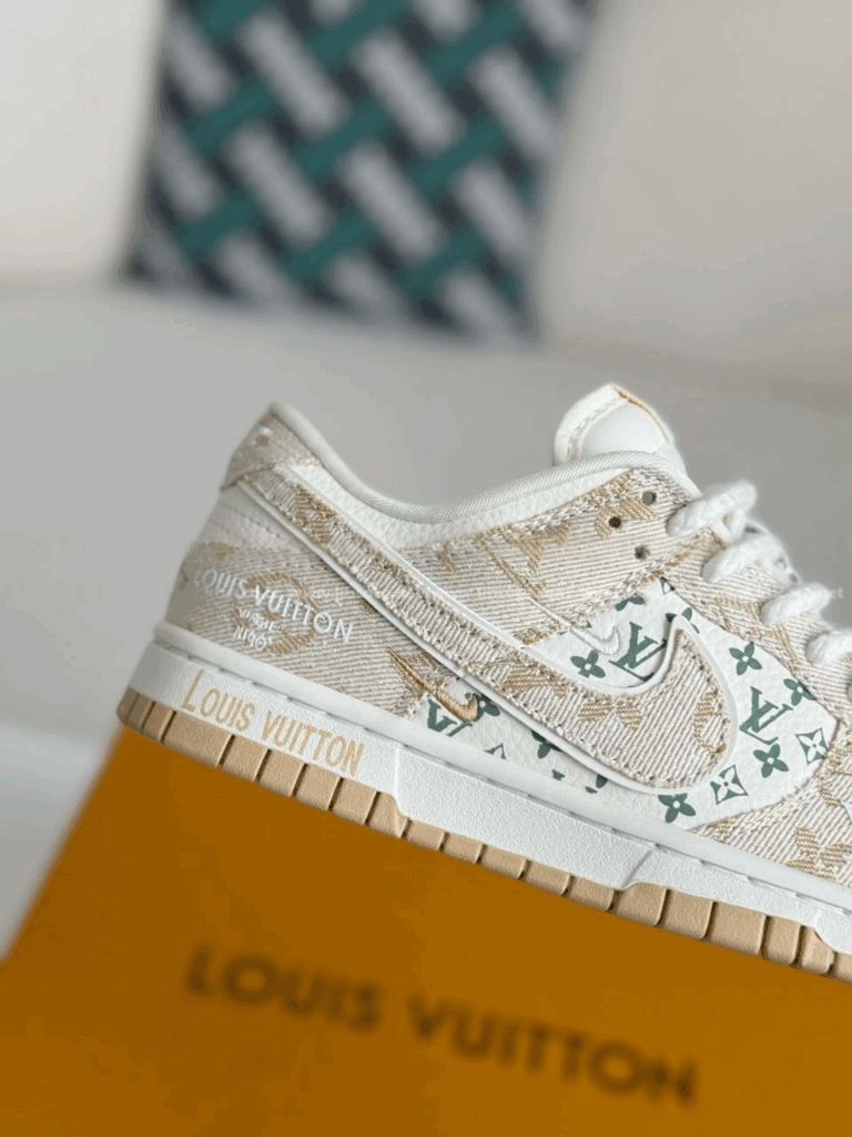 Nike Dunk Low Custom – Louis Vuitton Beige Monogram Edition