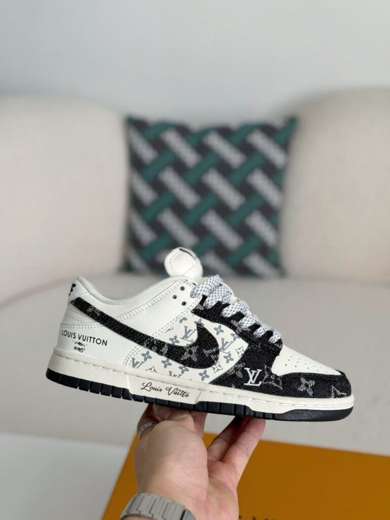 Nike Dunk Low Custom – Louis Vuitton Monogram Edition