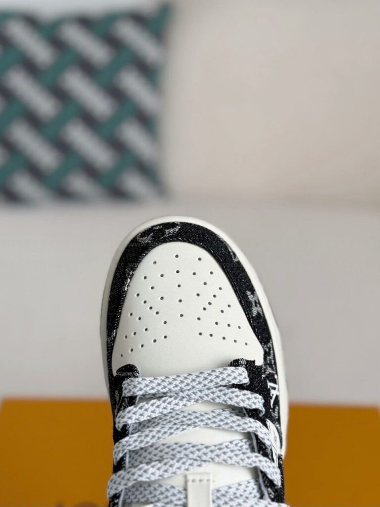 Nike Dunk Low Custom – Louis Vuitton Monogram Edition