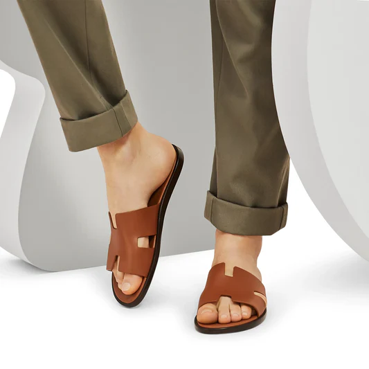 Hermès Paris Izmir Gold Sandal - Image 5